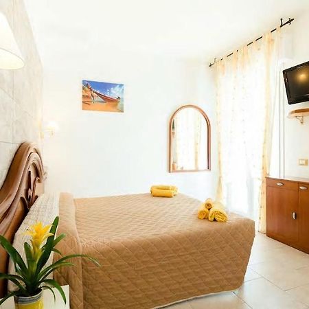Residence La Villetta Римини Екстериор снимка