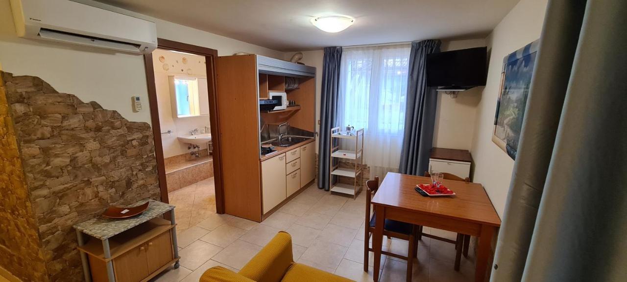 Residence La Villetta Римини Екстериор снимка