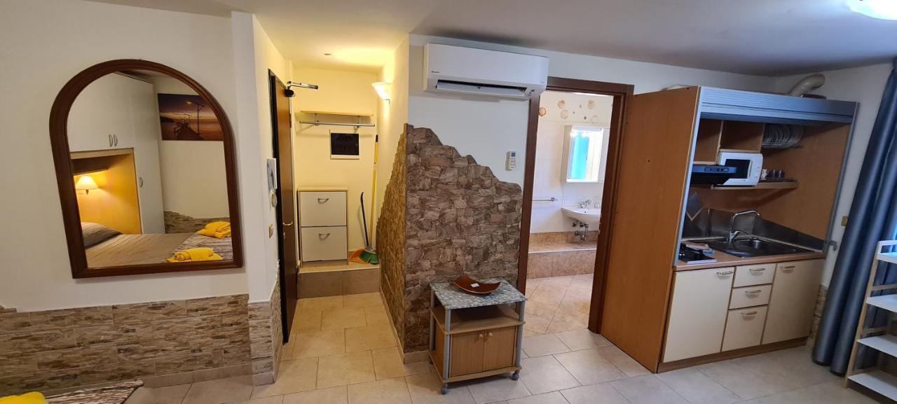 Residence La Villetta Римини Екстериор снимка