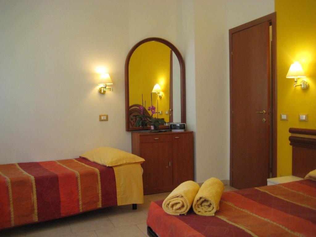 Residence La Villetta Римини Стая снимка