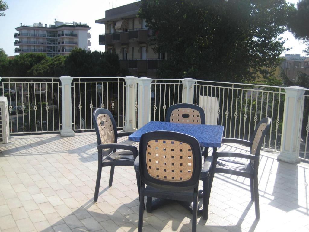Residence La Villetta Римини Стая снимка