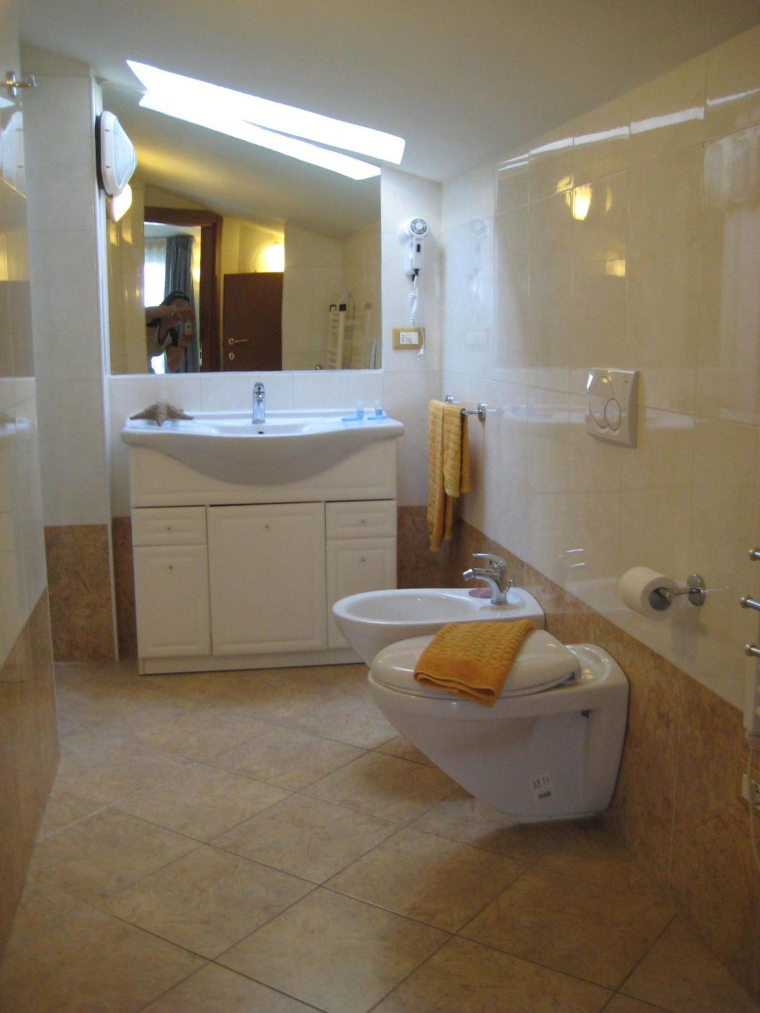 Residence La Villetta Римини Екстериор снимка