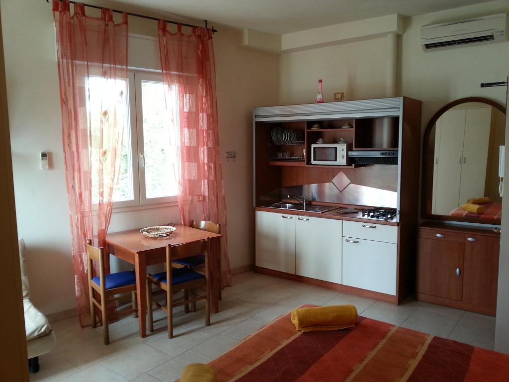 Residence La Villetta Римини Екстериор снимка