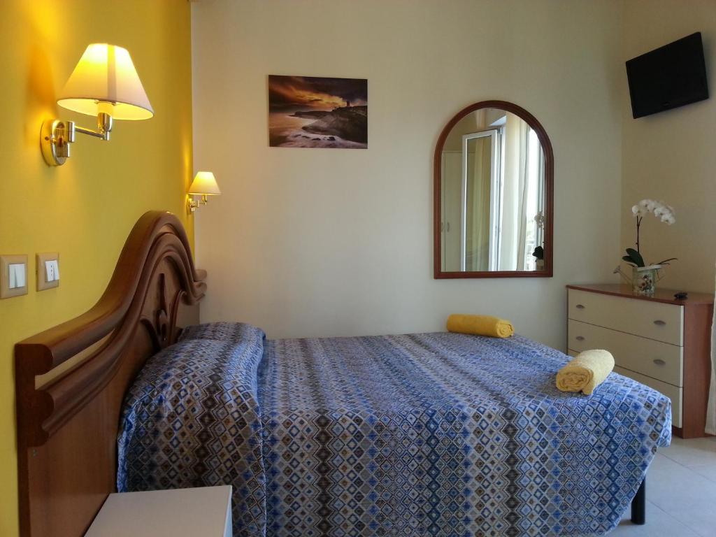 Residence La Villetta Римини Стая снимка
