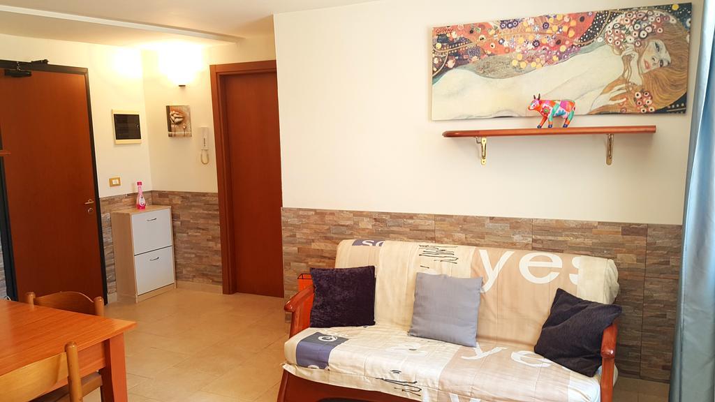 Residence La Villetta Римини Екстериор снимка