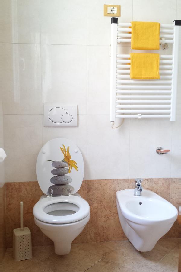 Residence La Villetta Римини Екстериор снимка