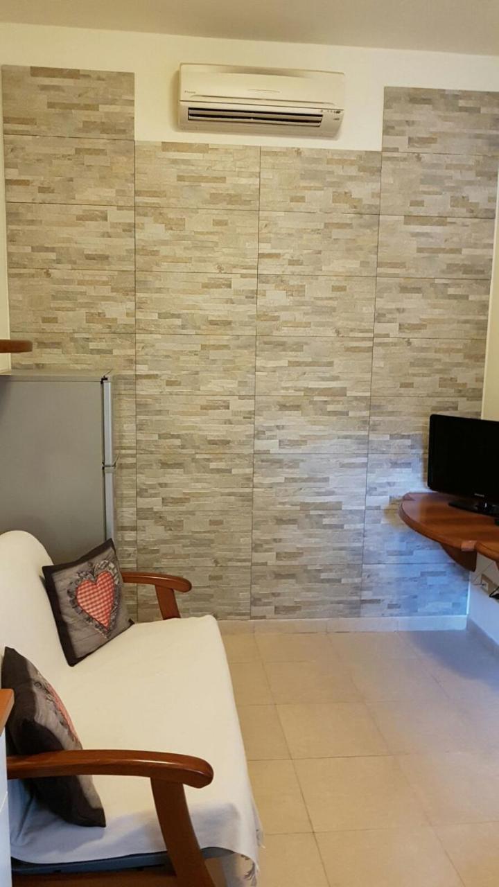 Residence La Villetta Римини Екстериор снимка