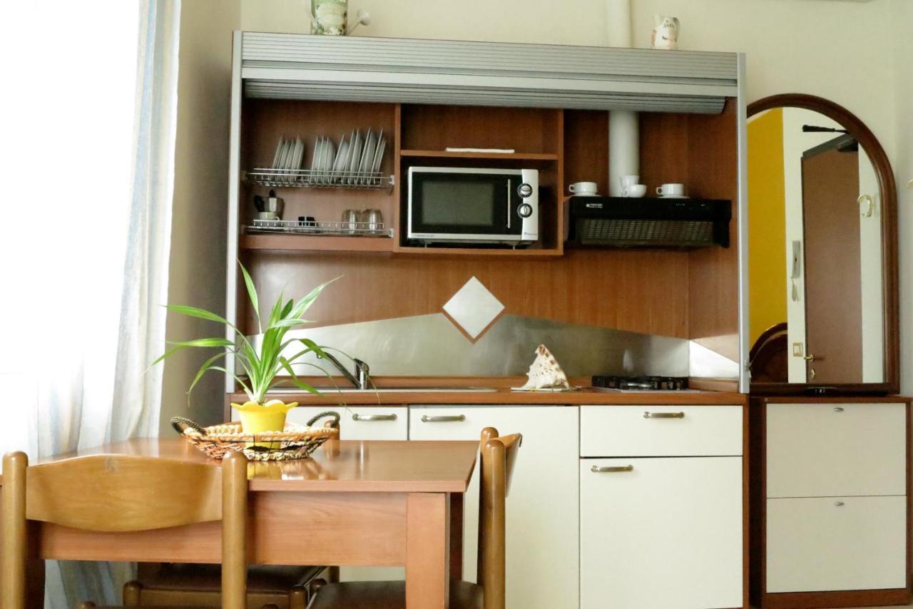 Residence La Villetta Римини Екстериор снимка